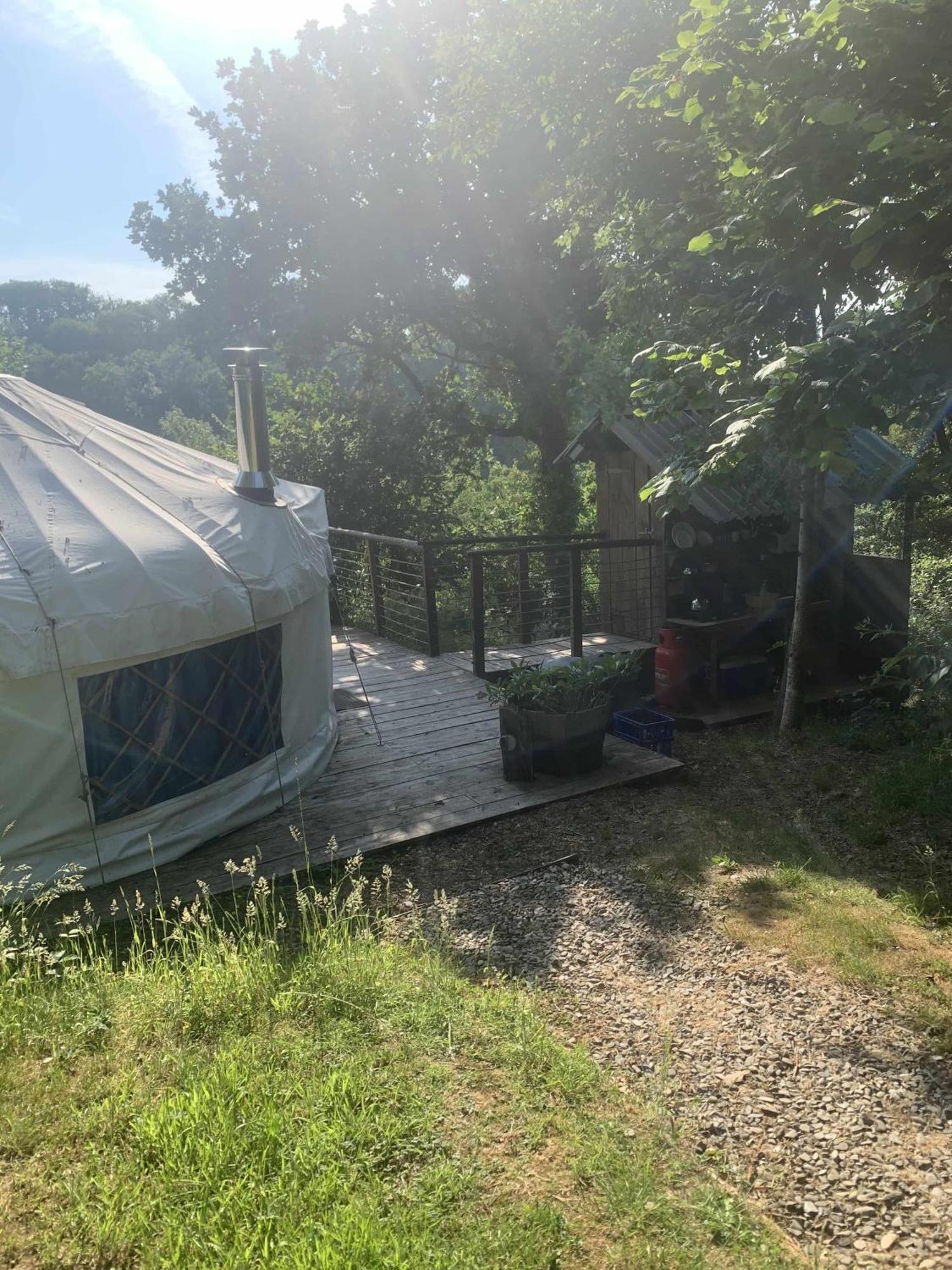 Hotel Ceridwen Glamping, Double Decker Bus And Yurts Llandysul Exteriér fotografie