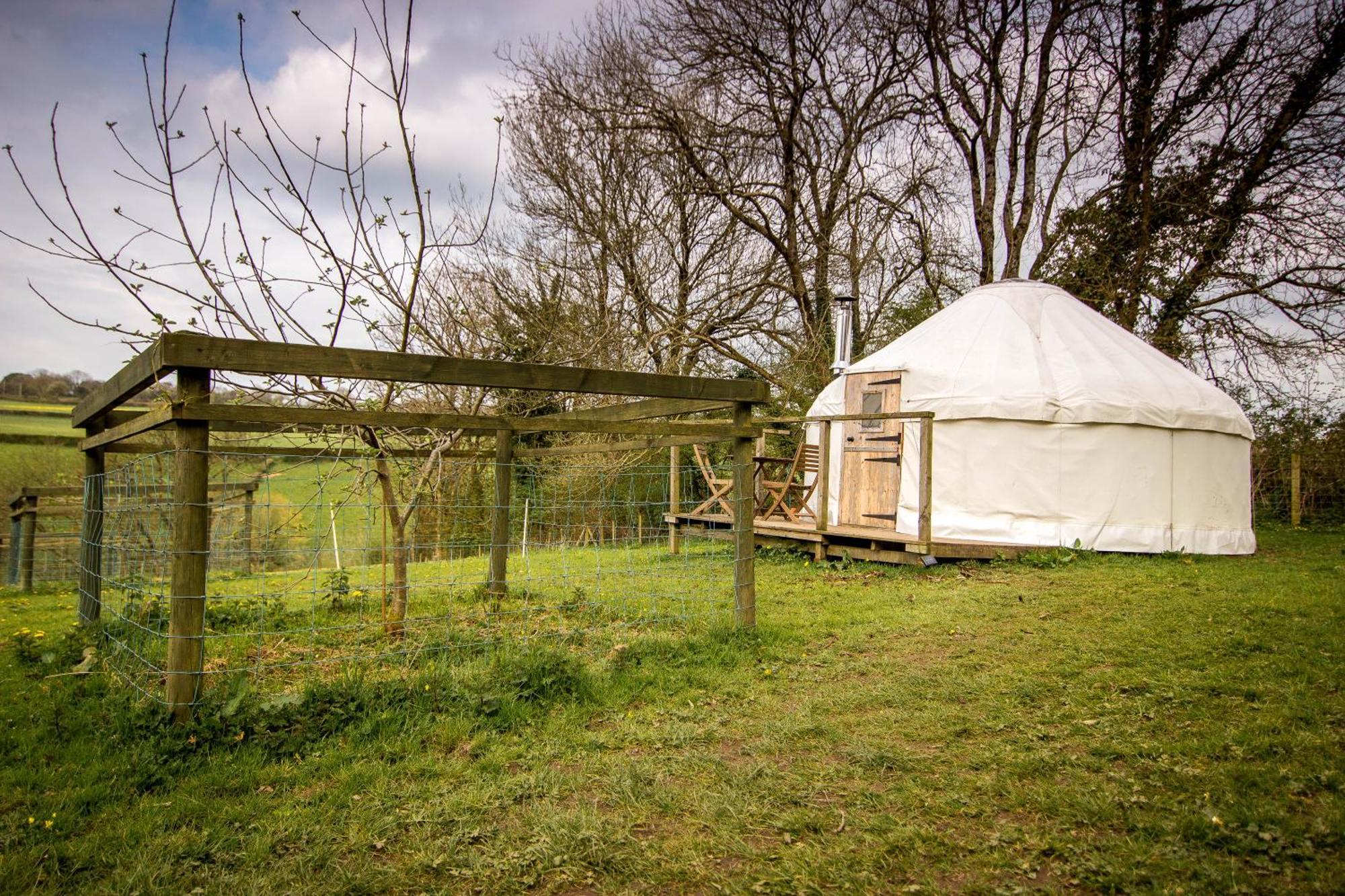 Hotel Ceridwen Glamping, Double Decker Bus And Yurts Llandysul Exteriér fotografie