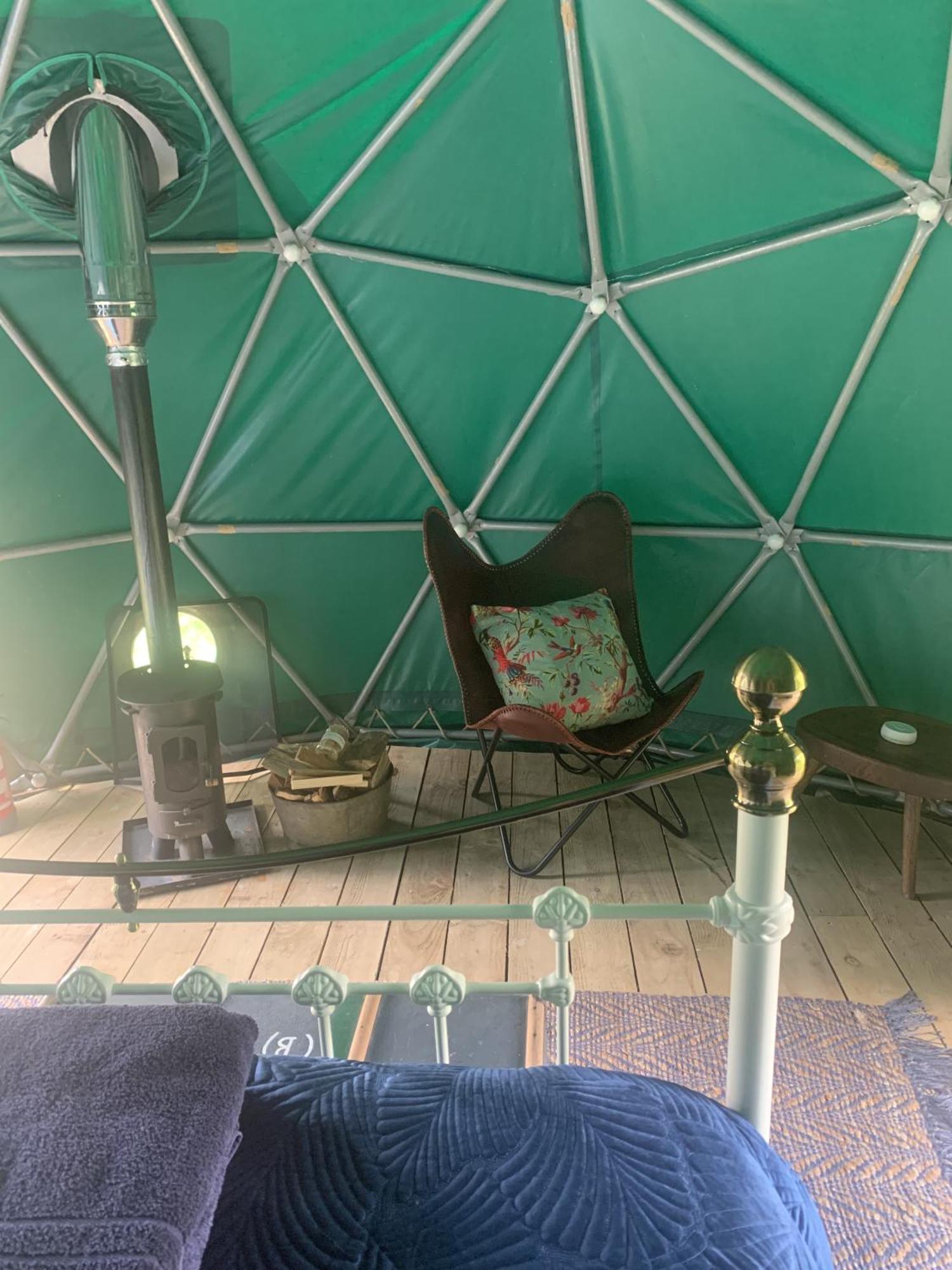 Hotel Ceridwen Glamping, Double Decker Bus And Yurts Llandysul Exteriér fotografie