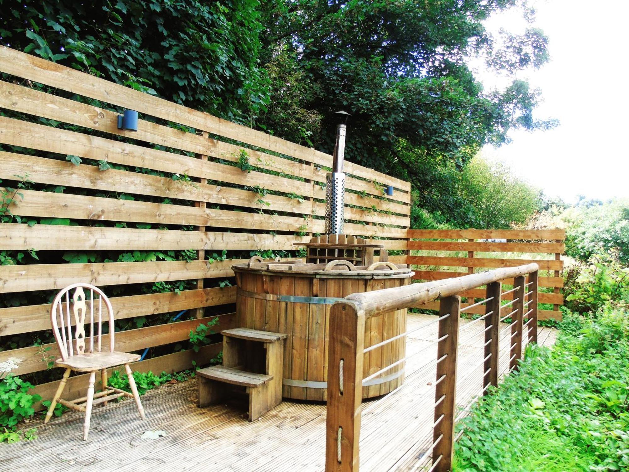 Hotel Ceridwen Glamping, Double Decker Bus And Yurts Llandysul Exteriér fotografie