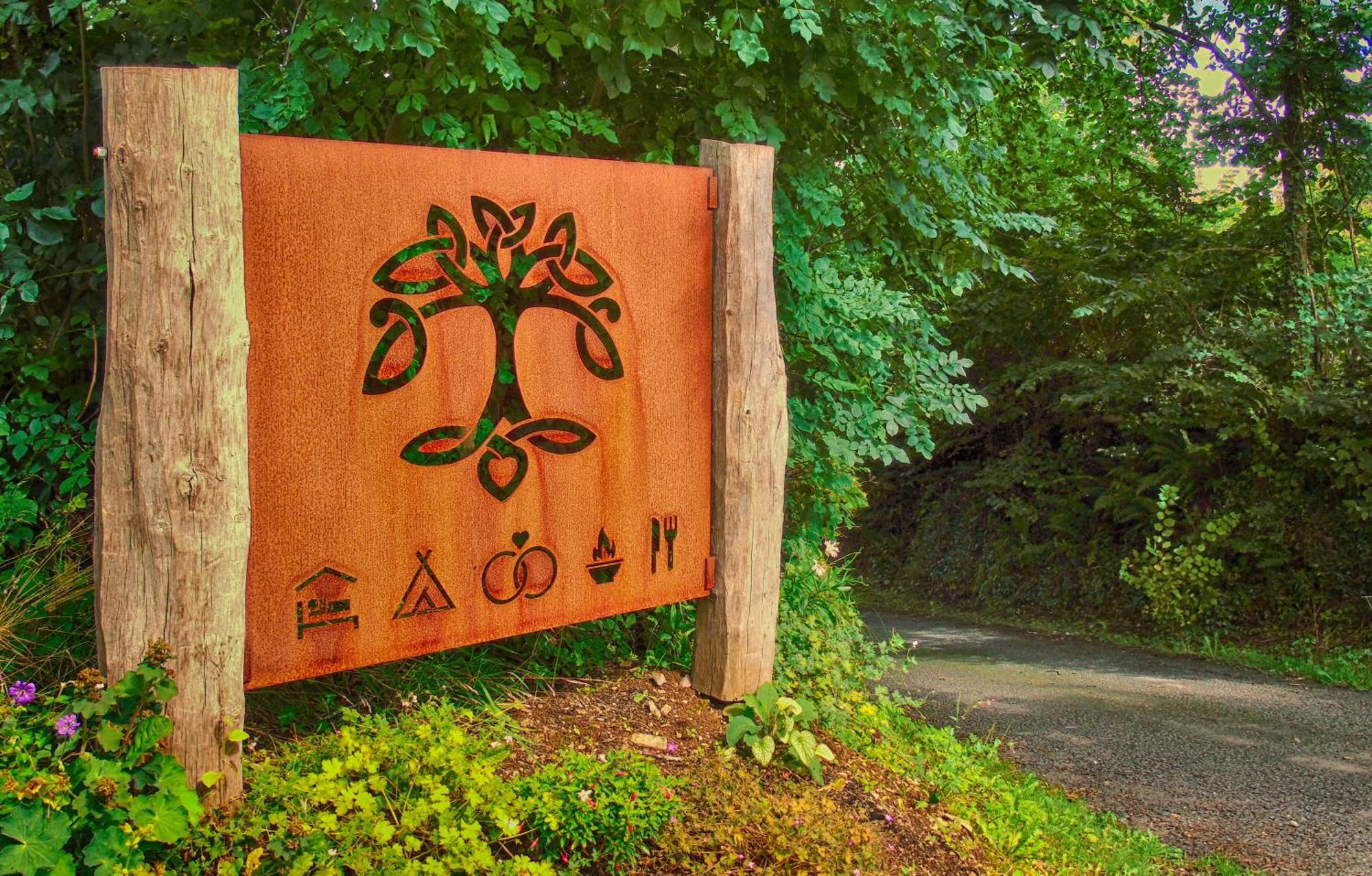 Hotel Ceridwen Glamping, Double Decker Bus And Yurts Llandysul Exteriér fotografie