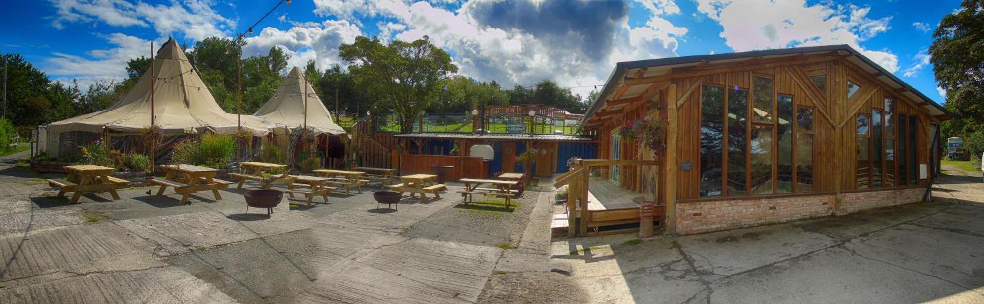 Hotel Ceridwen Glamping, Double Decker Bus And Yurts Llandysul Exteriér fotografie