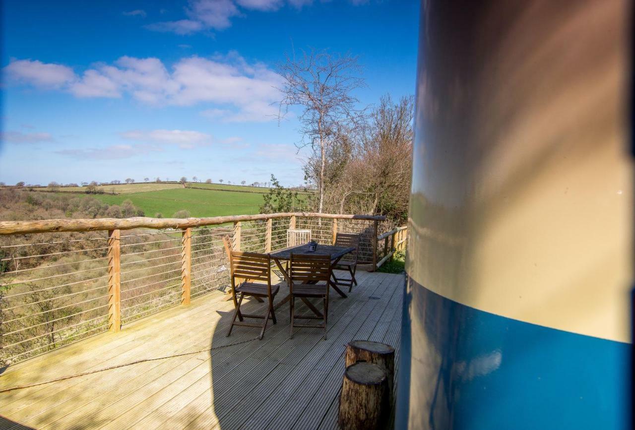 Hotel Ceridwen Glamping, Double Decker Bus And Yurts Llandysul Exteriér fotografie